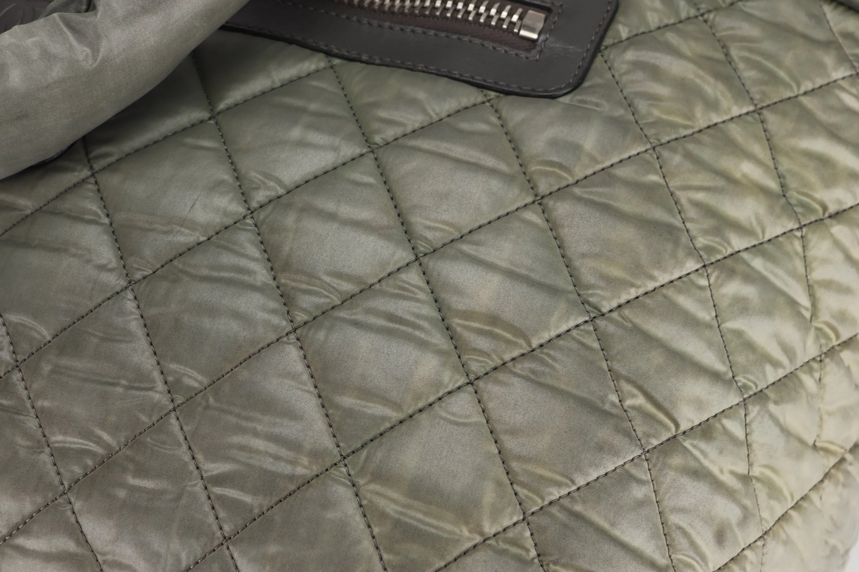 CHANEL COCO COCOON REVERSIBLE TOTE BAG (1358xxxx) ARMY GREEN & GREY NYLON SILVER HARDWARE, NO CARD & DUST COVER