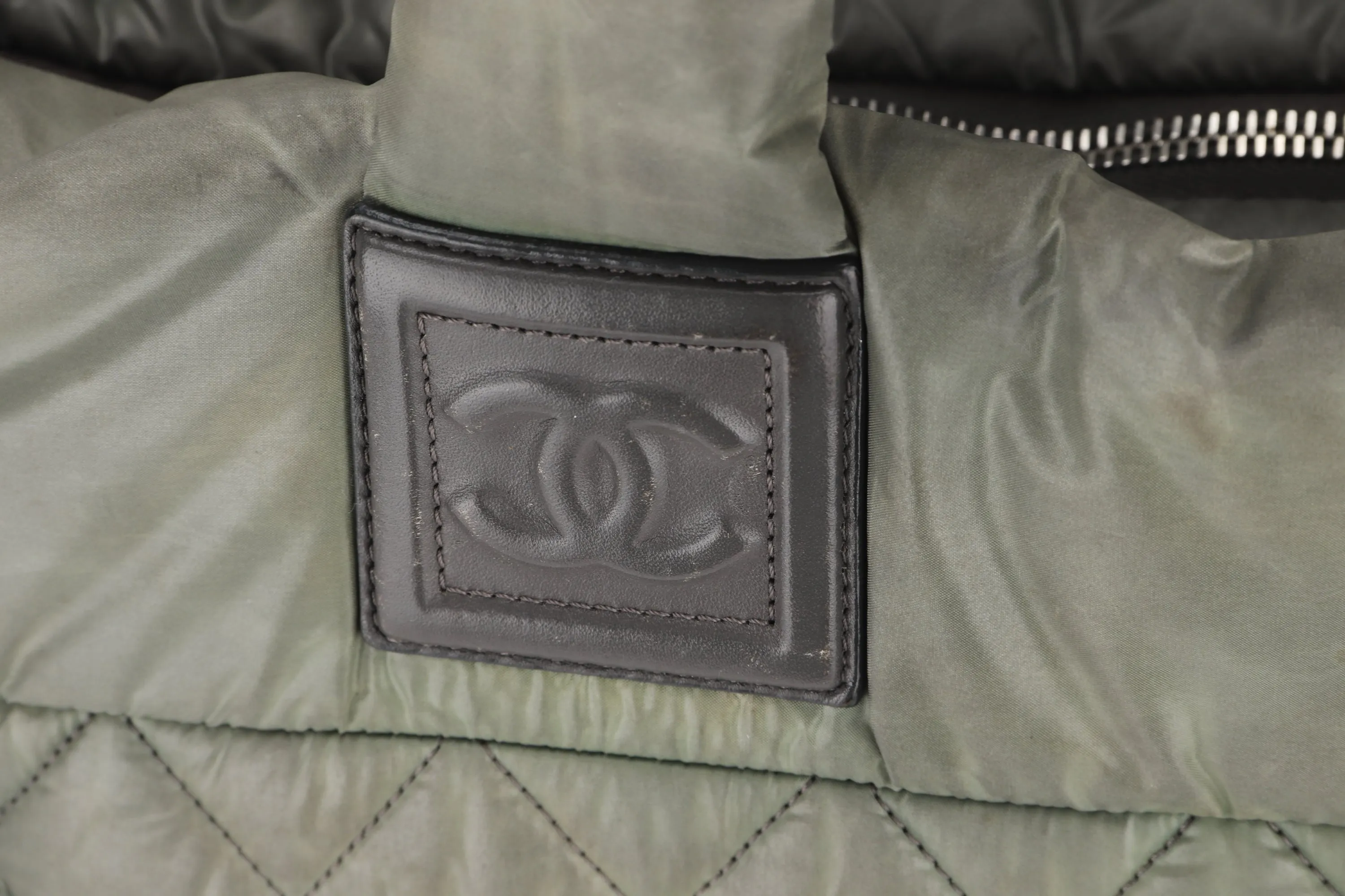 CHANEL COCO COCOON REVERSIBLE TOTE BAG (1358xxxx) ARMY GREEN & GREY NYLON SILVER HARDWARE, NO CARD & DUST COVER