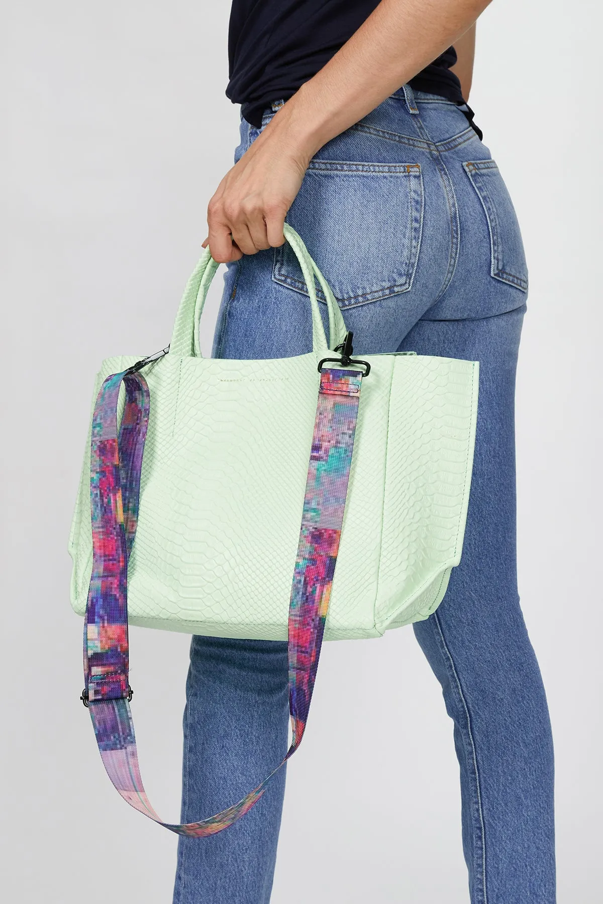 HALF TOTE