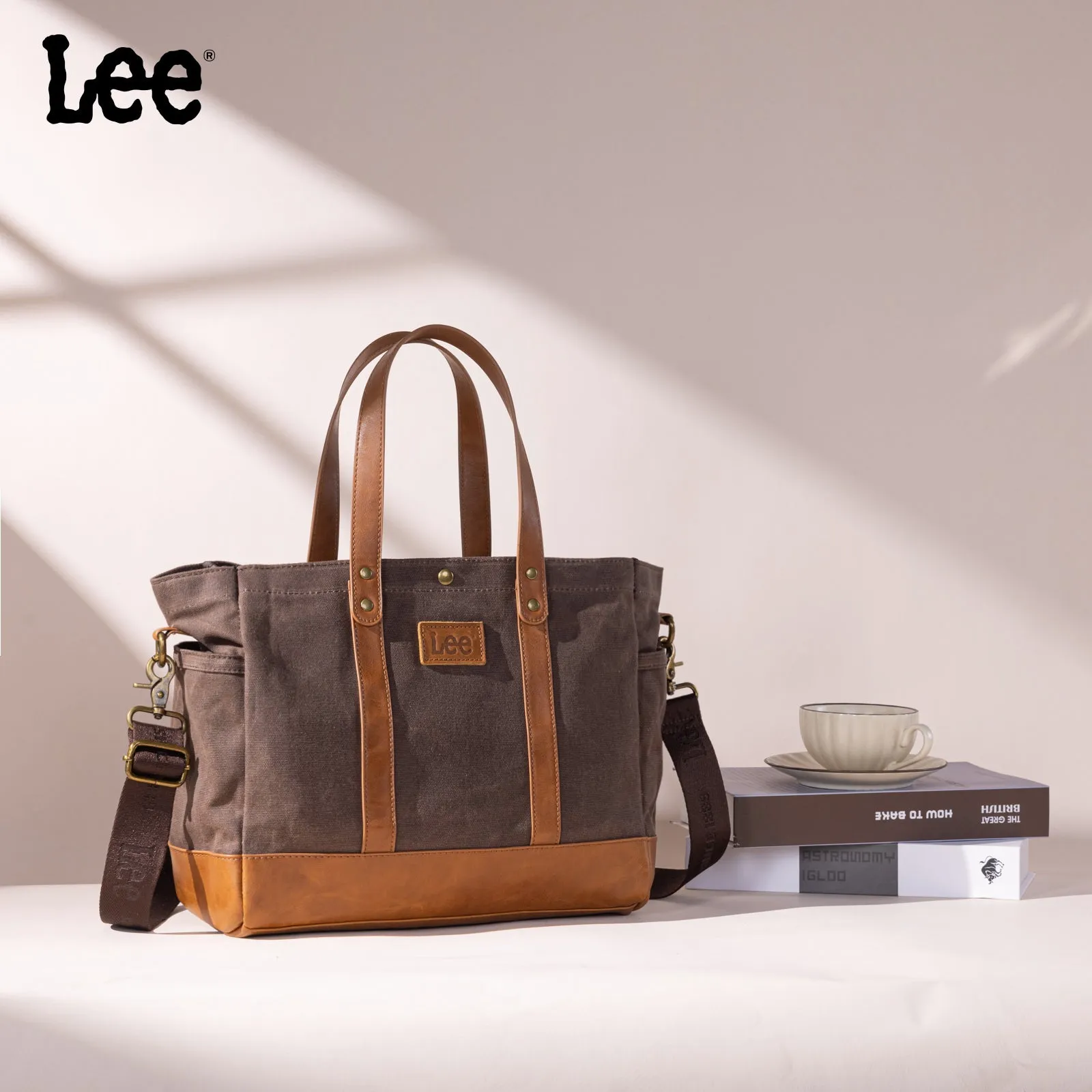 LEE53-004   LEE  Waxed Canvas Tote Bag/Crossbody
