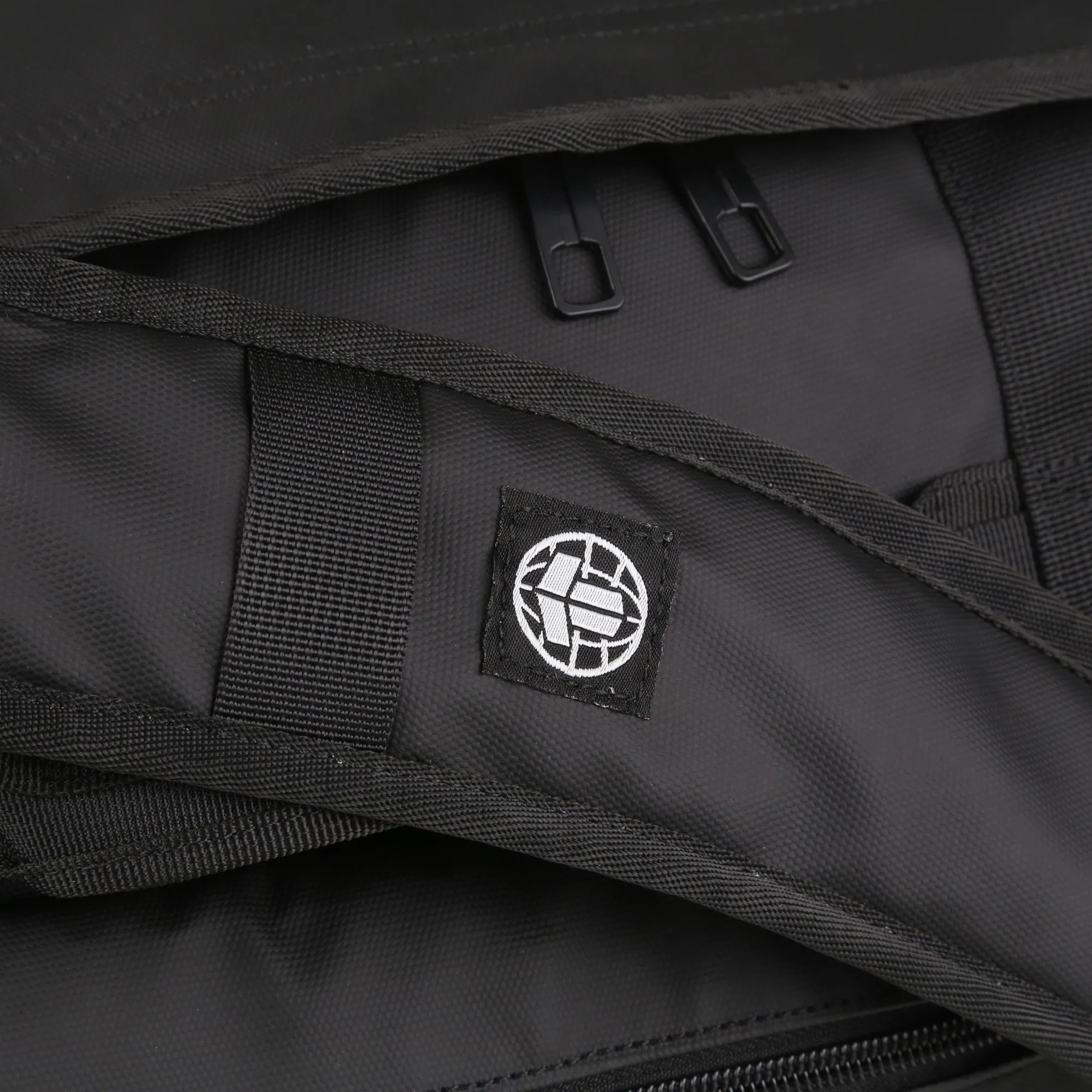 TATAMI ADAPT GYM BAG - BLACK