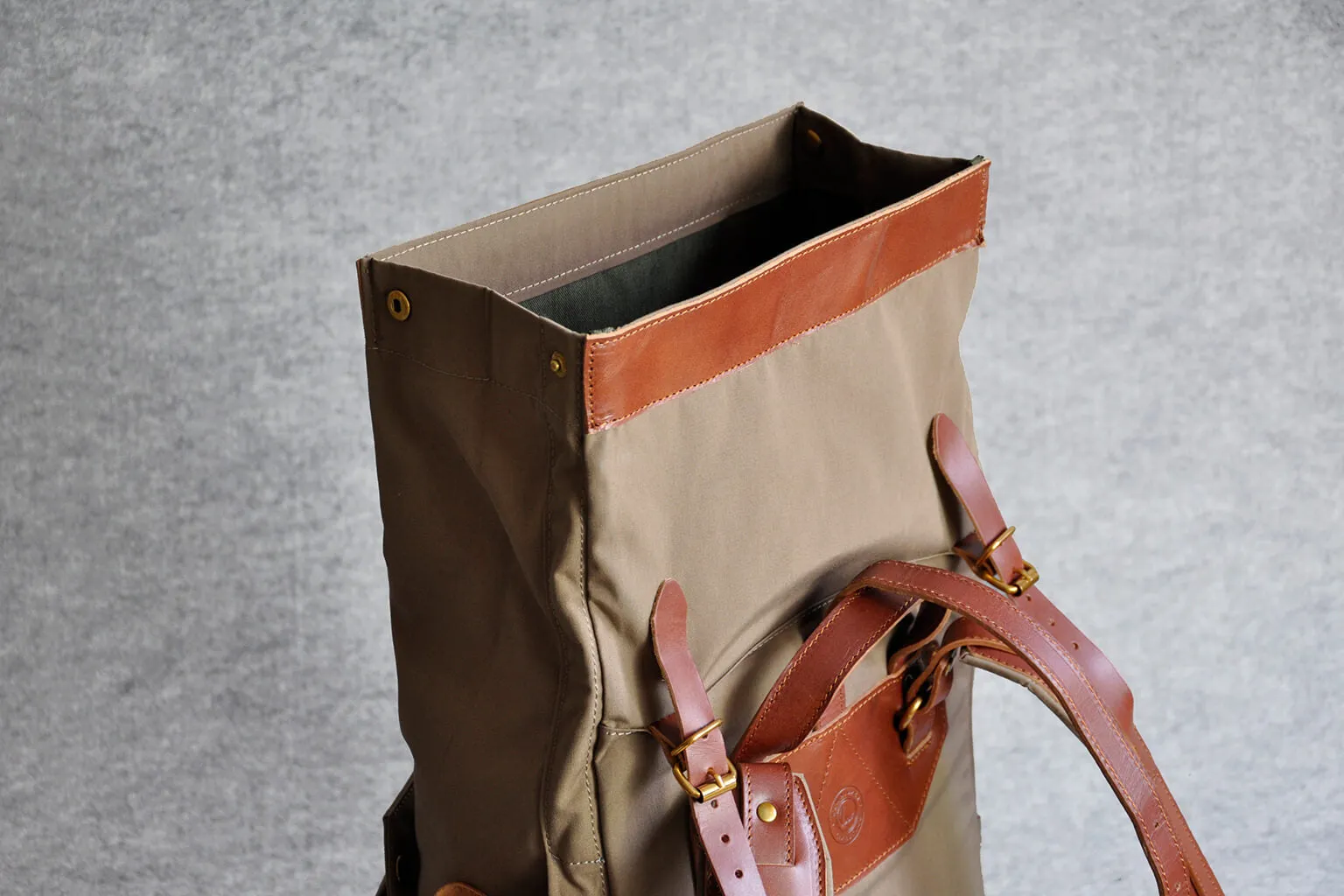 TRAVEL BACKPACK - khaki