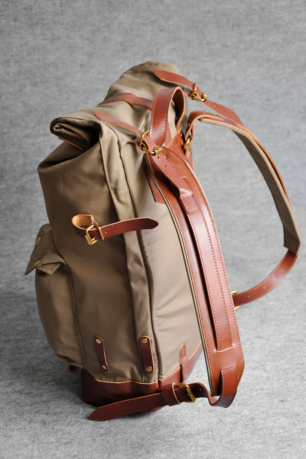 TRAVEL BACKPACK - khaki